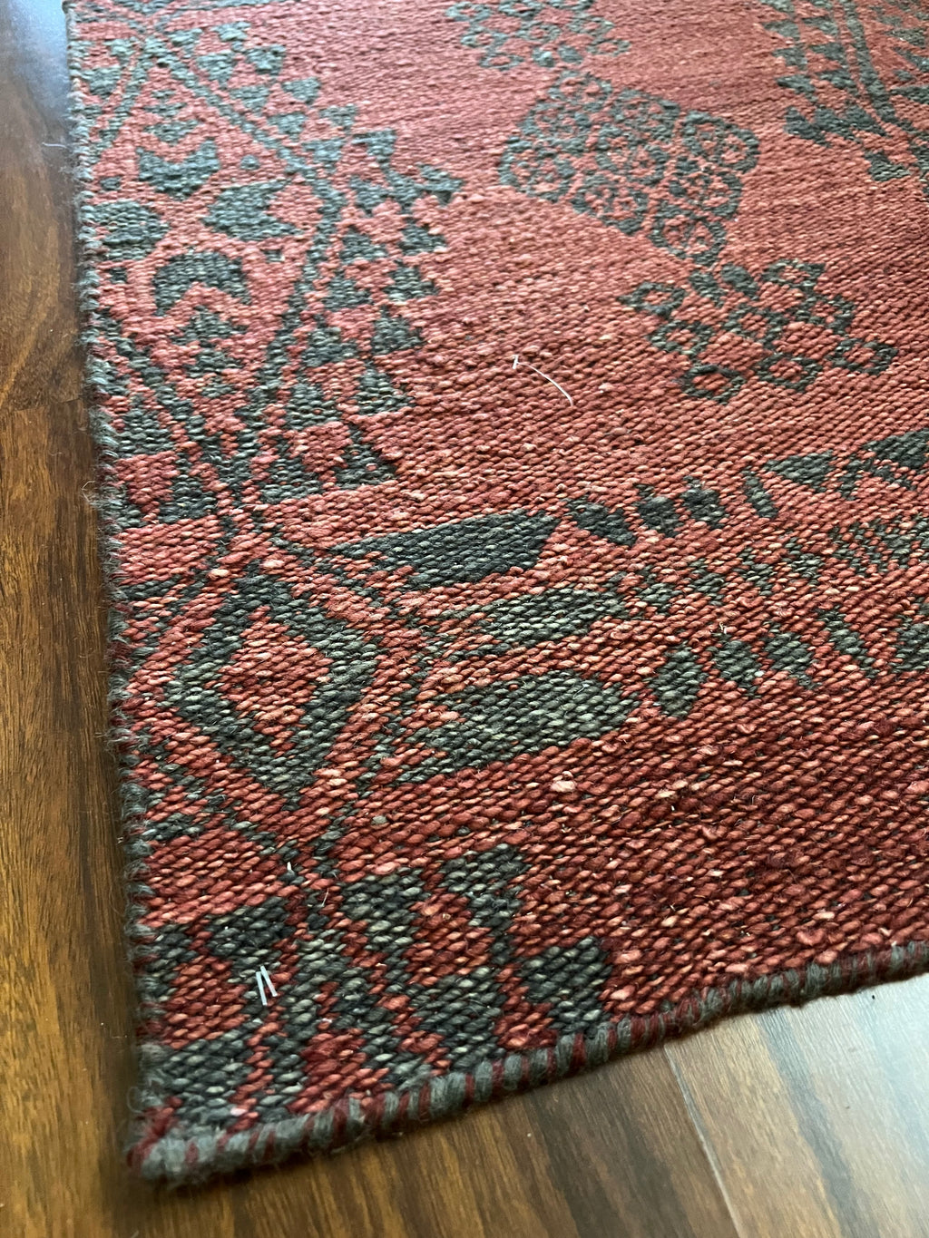 Handmade Endura Red & Black Wool Rug – 2' x 3'
