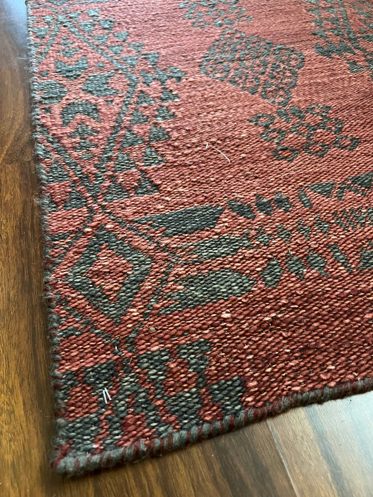 Handmade Endura Red & Black Wool Rug – 2' x 3'