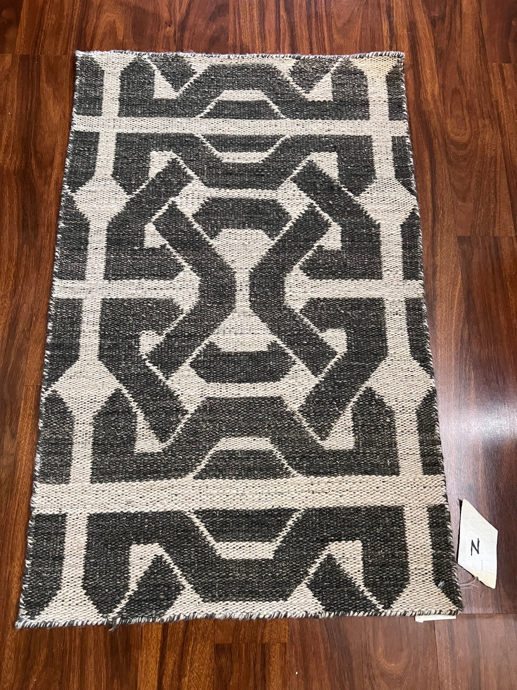 Handmade Black & Ivory Geometric Accent Rug – 2' x 3'