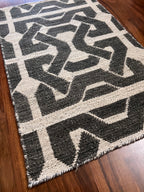 Handmade Black & Ivory Geometric Accent Rug – 2' x 3'