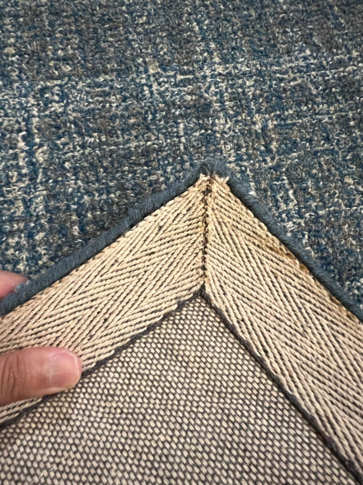 Handmade Blue & Charcoal Ombre Accent Rug – 2' x 3'