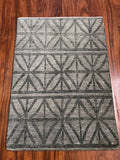 Handmade Gray & Charcoal Geometric Wool Rug – 2’ × 3’