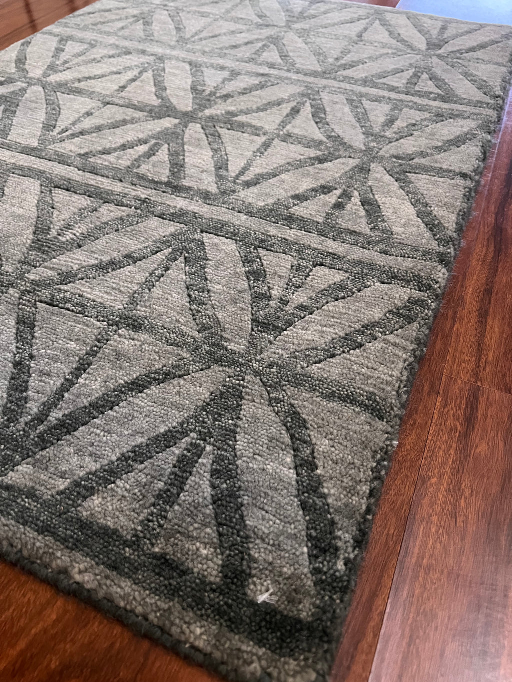Handmade Gray & Charcoal Geometric Wool Rug – 2’ × 3’