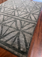 Handmade Gray & Charcoal Geometric Wool Rug – 2’ × 3’