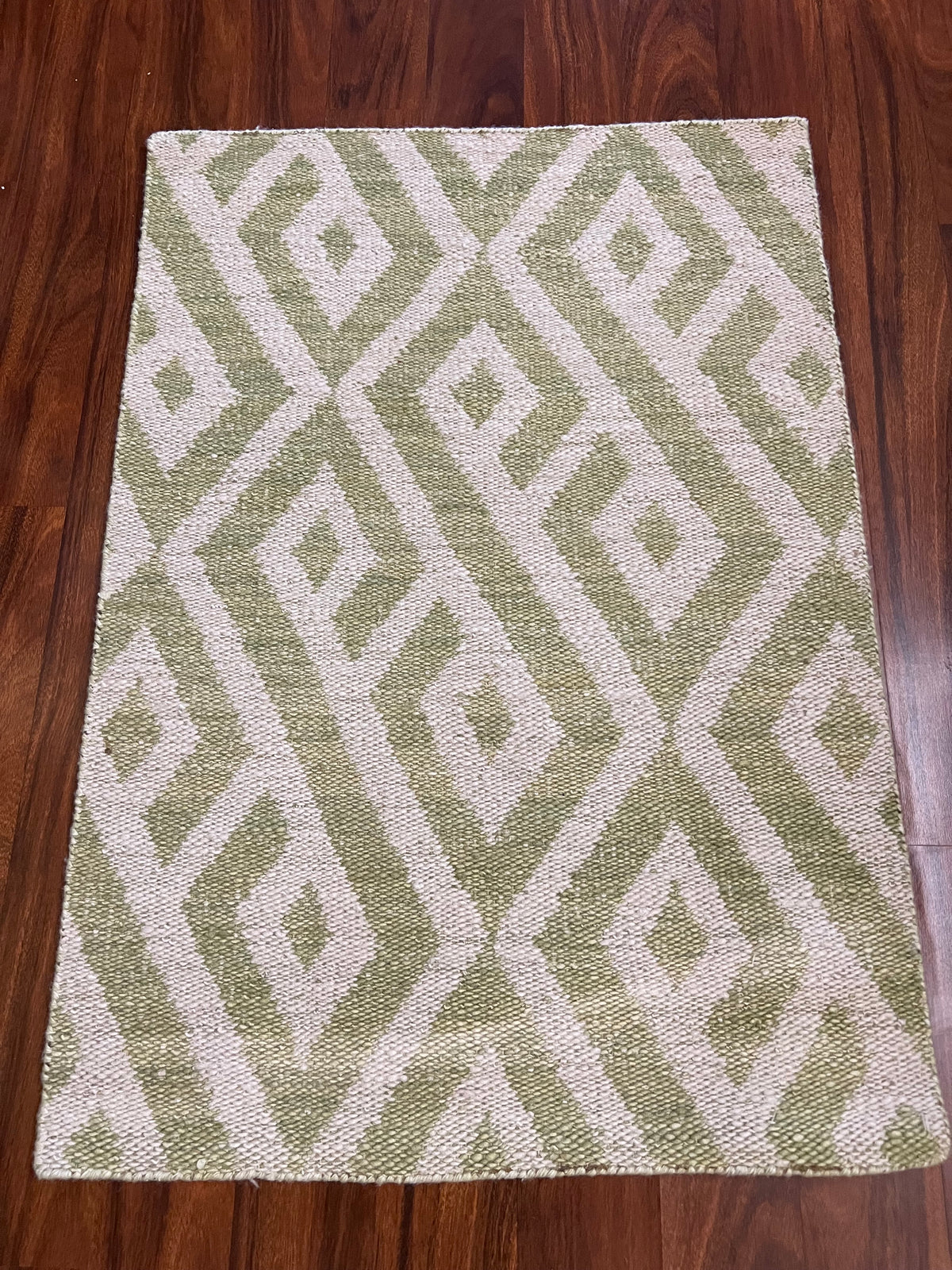 Handmade Olive & Ivory Geometric Wool Rug – 2’ × 3’ | EN-920