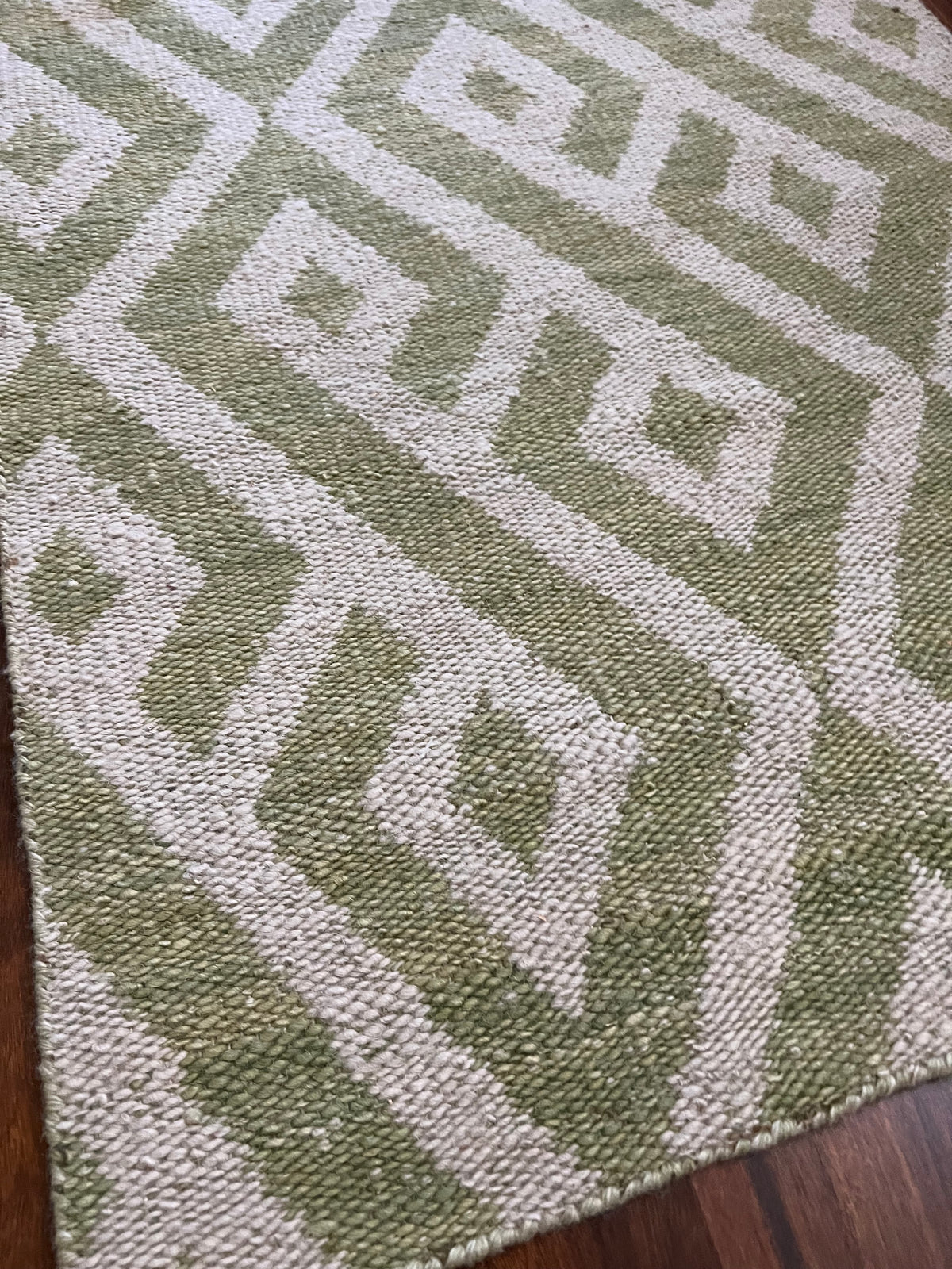 Handmade Olive & Ivory Geometric Wool Rug – 2’ × 3’ | EN-920