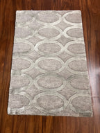 Handmade Gray Oval Pattern Wool Rug – 2’ × 3’