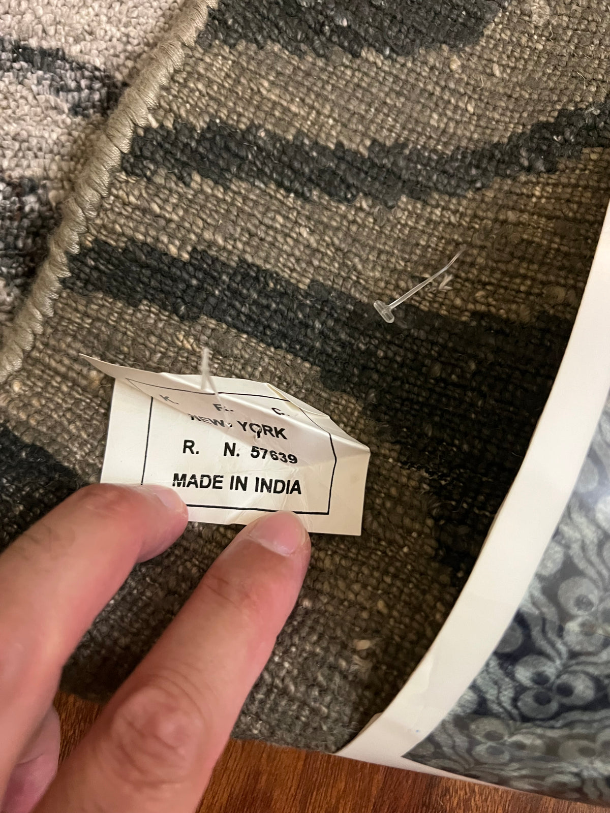 Handmade Gray Floral Accent Rug – 2’ × 3’