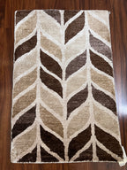 Handmade Brown and Cream Leaf Accent Rug – 2’ × 3’