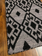 Handmade Black & Lilac Geometric Wool Rug – 2’ × 3’ | Endura EN-911
