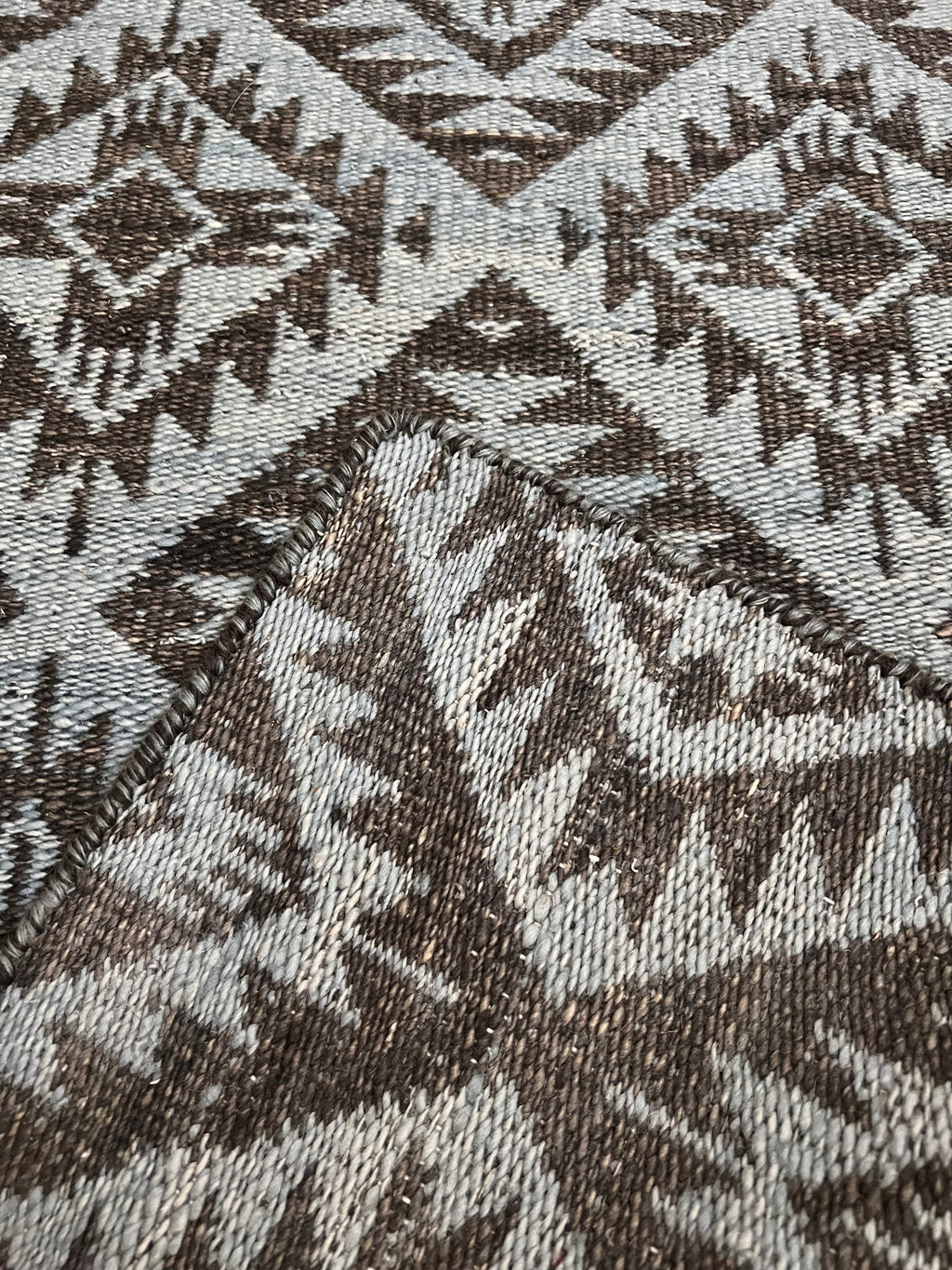 Handmade Brown & Ivory Geometric Diamond Rug – 2’ × 3’