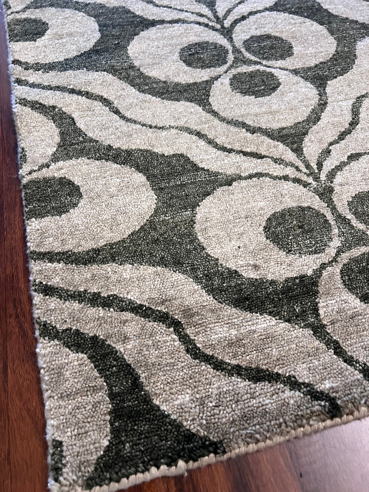 Handmade Brown & Ivory Floral Wool Rug – 2’ × 3’