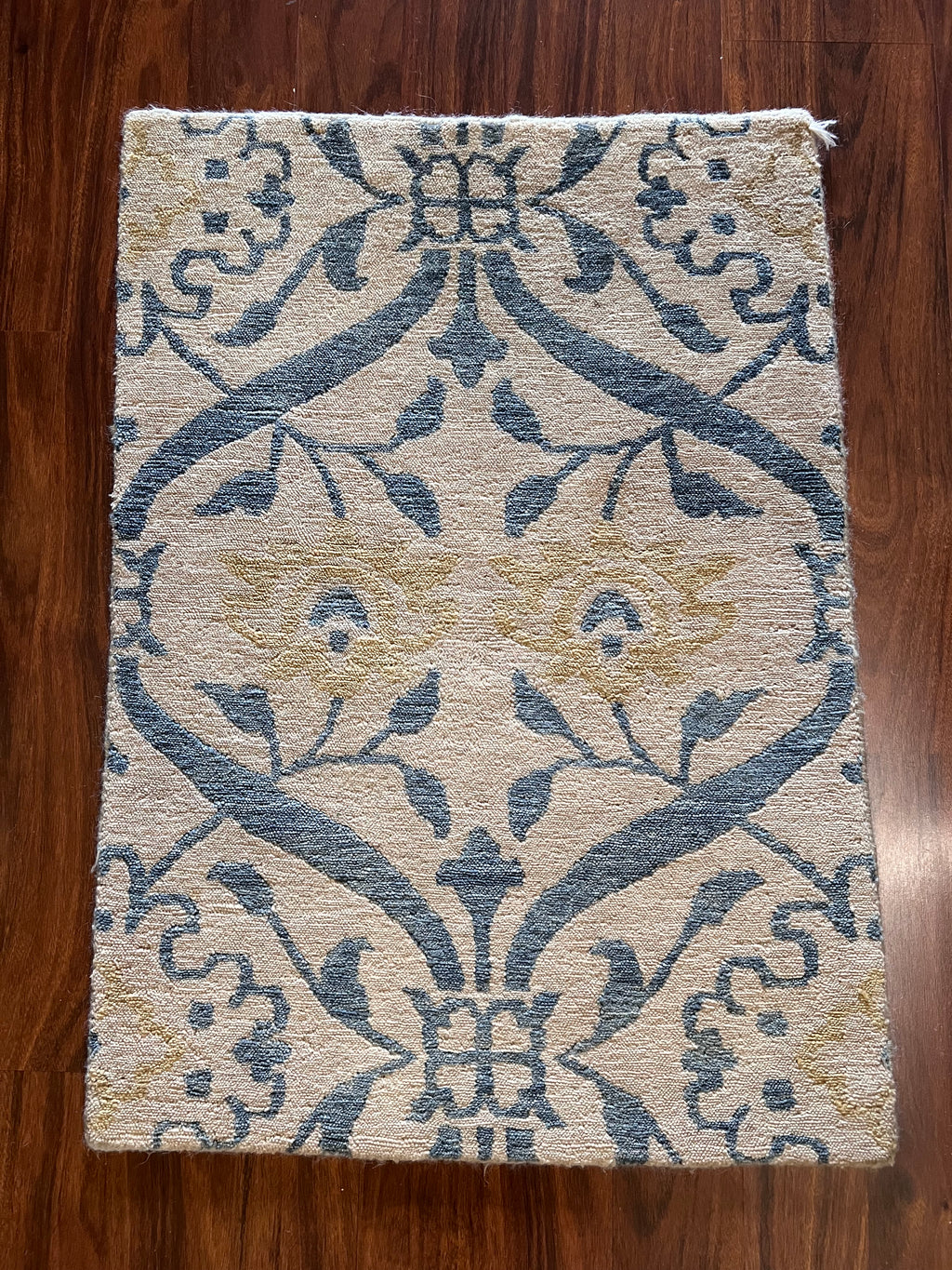 Handmade Cream & Blue Floral Accent Rug – 2’ × 3’