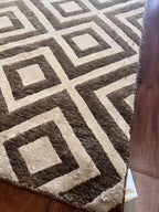 Handmade Brown & Ivory Diamond Geometric Accent Rug – 2’ × 3’