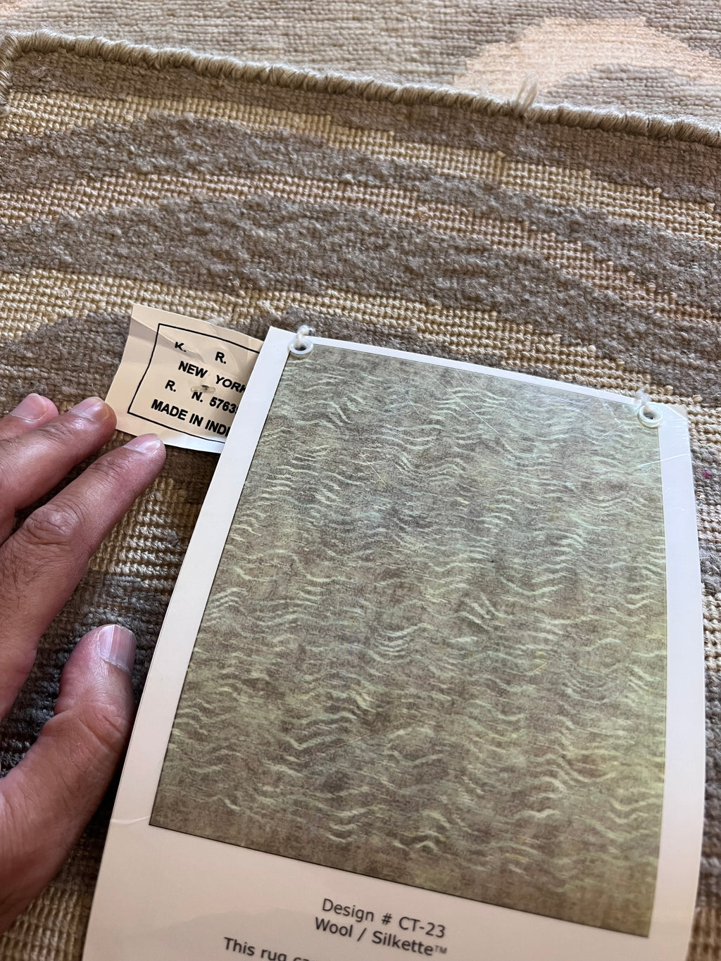Handmade Gray & Ivory Wave Pattern Accent Rug – 2’ × 3’