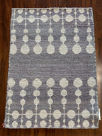 Handmade Gray & Ivory Linked Dot Accent Rug – 2’ × 3’